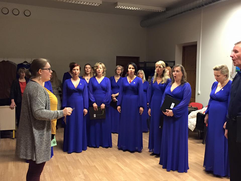 Segakoor Hannijöggi hääli lahti laulmas