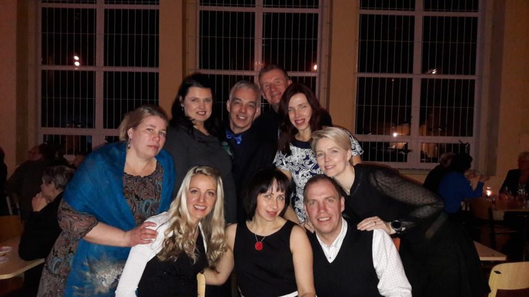 Osad Segakoor Hannijöggi laulja EV100 kontserdiõhtul Alaveres